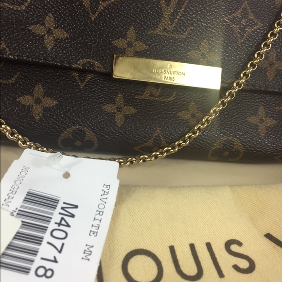 🌸TRENDY🌸FAVORITE LOUIS VUITTON CROSSBODY - Picture 6 of 16